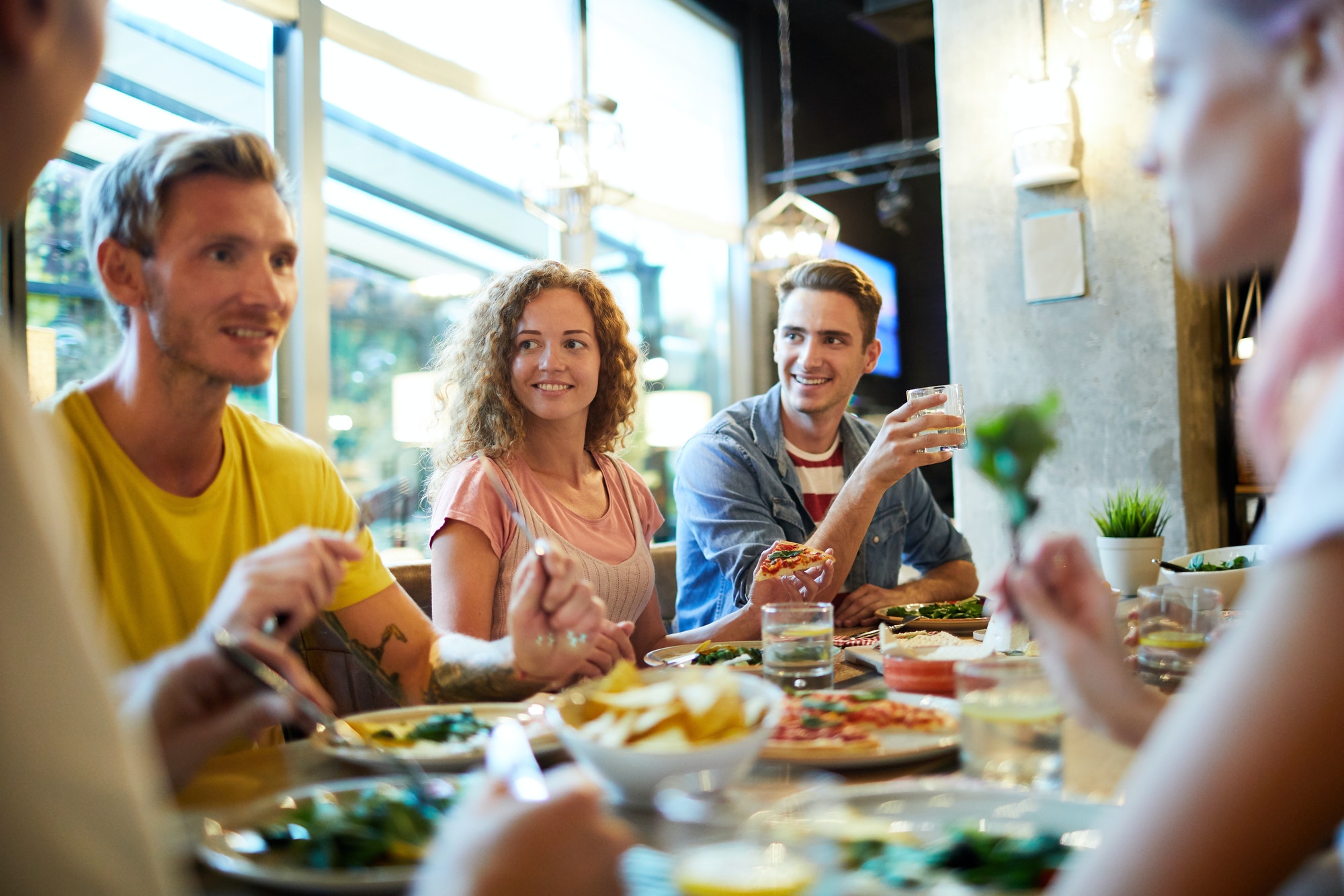 eating-in-restaurant.jpg